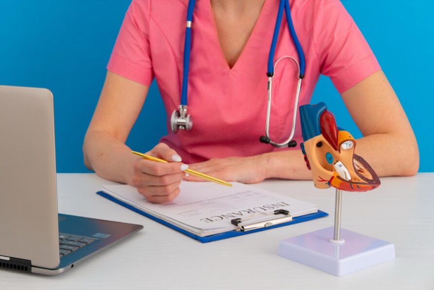 Bezpieczna klinika: Kluczowe informacje o ubezpieczeniach dla placówek medycznych