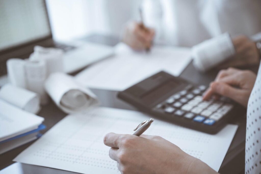 W ostatnich latach branża rachunkowa doświadcza dynamicznych zmian, które wpływają na sposób zarządzania ryzykiem i odpowiedzialnością cywilną